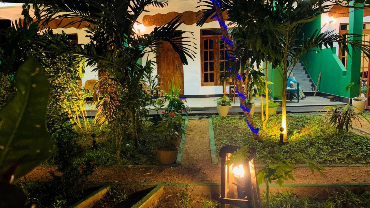Sigiri Starwing Villa Sigiriya Esterno foto